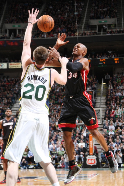 采取匿名形 采取匿名形